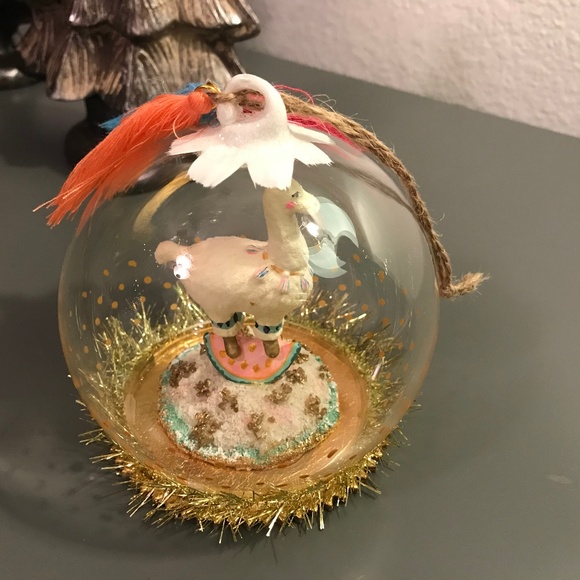 *LAST ONE* Anthropologie Snowglobe Llama Ornament - Picture 4 of 8